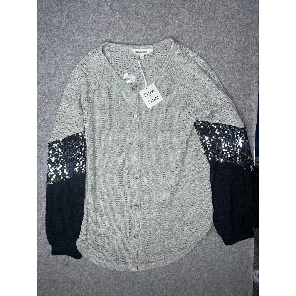 Davi & Dani Gray Cardigan with Black Sequin Sleeve Detail Large NWT - Picture 2 of 5